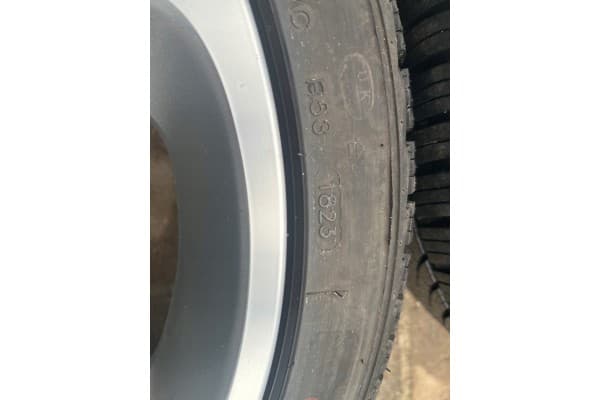 Llantas Fiat 500 Abarth lift 17 205/40 usado 6