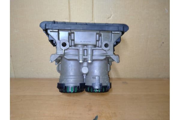 Válvula Ebs Volvo FH4 22225554 K093192 nuevo 2