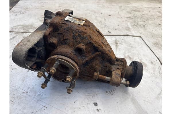 Diferencial trasero BMW Serie 7 E38 1428612 usado 5
