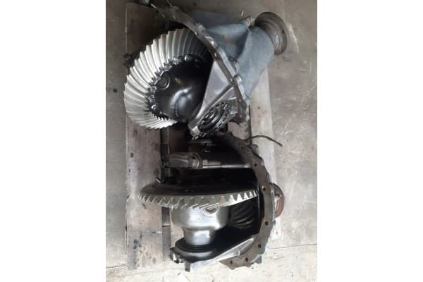 Cartucho de puente Mercedes R440 2.611 usado