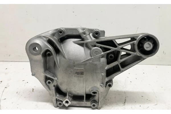 Diferencial trasero BMW X5 G05 8849913 usado 3