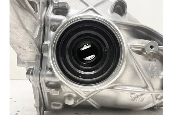 Diferencial trasero BMW X5 G05 8849913 usado 5