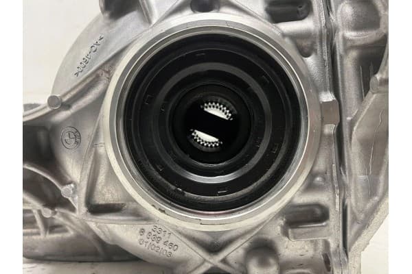 Diferencial trasero BMW X5 G05 8849913 usado 6