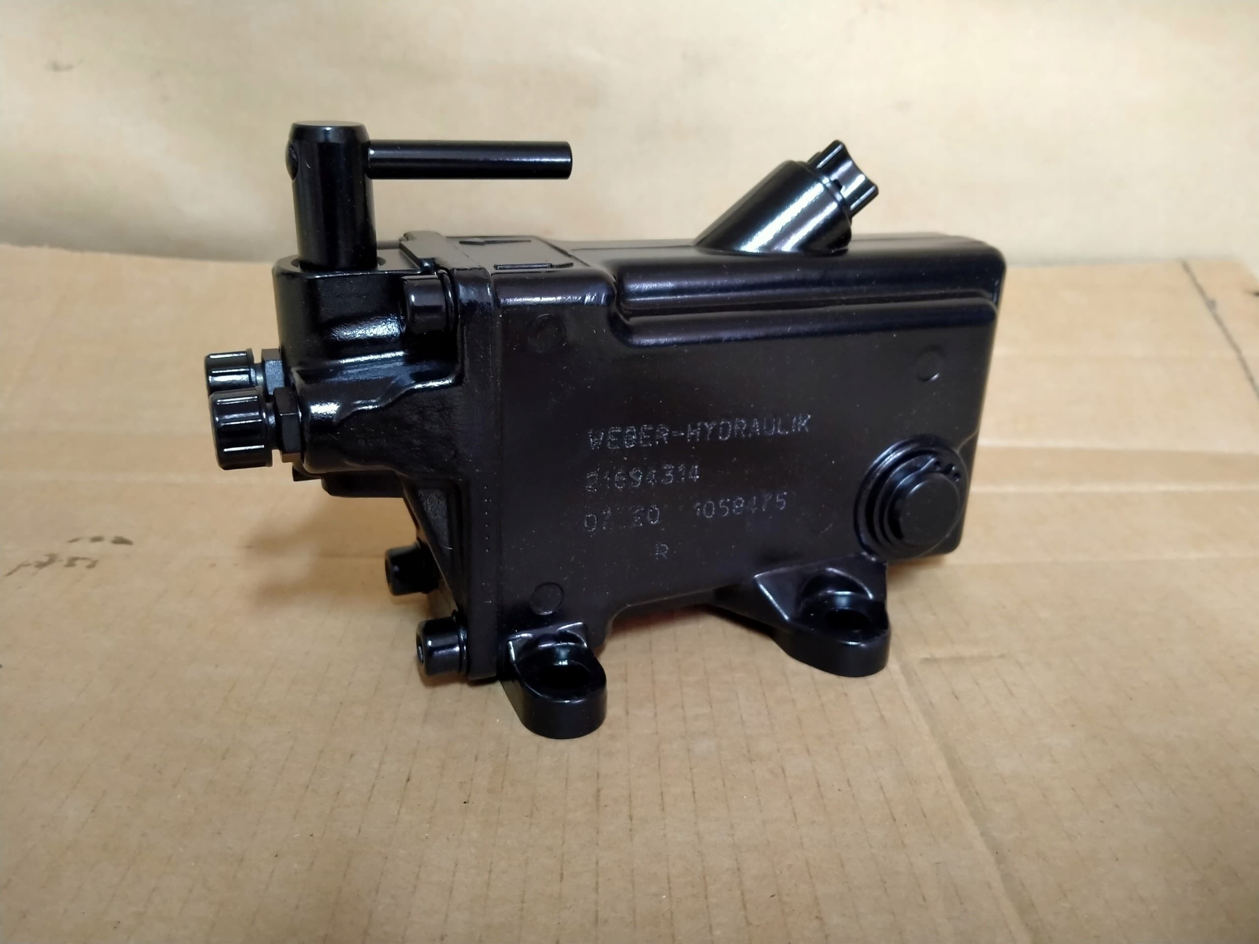 Bomba de elevación de cabina Volvo FL 21694314 Original nuevo