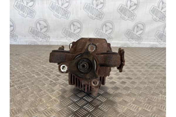 Diferencial trasero Infiniti G37 383110C048 usado 4