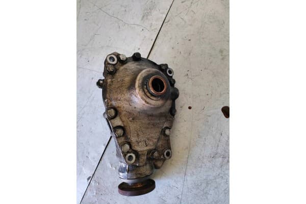 Puente delantero BMW F10 2.47 usado 4