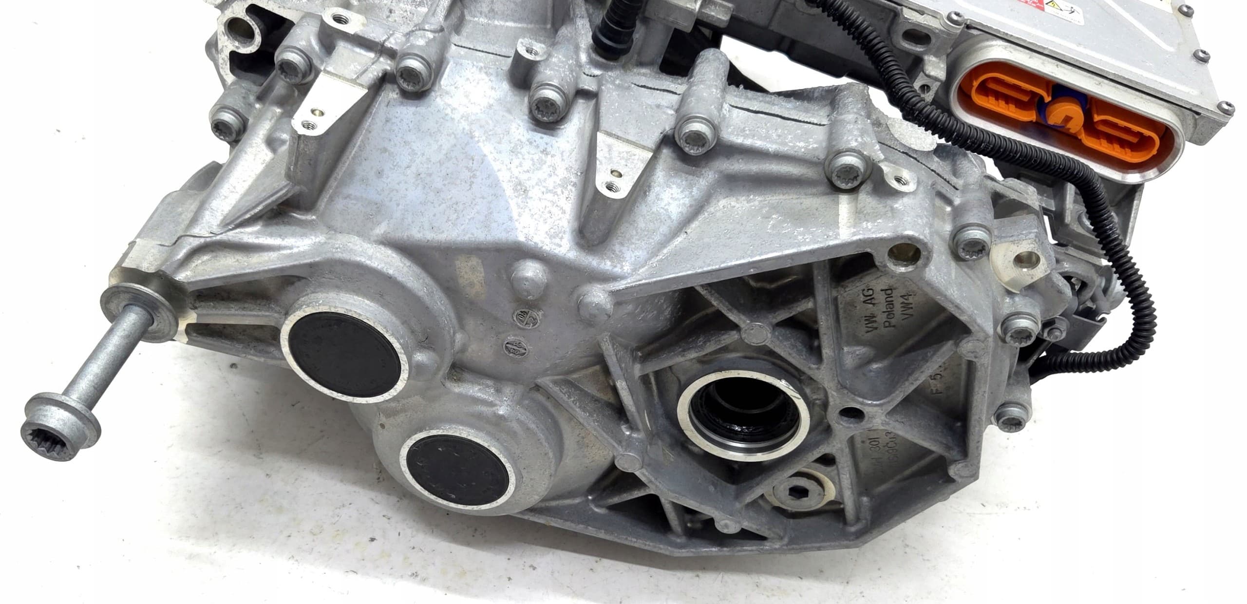 Motor eléctrico trasero VW ID3 ID4 1EA907121C usado 5
