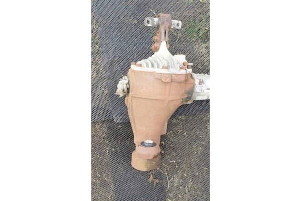 Puente delantero Jeep Cherokee WK 52111354AC usado 2