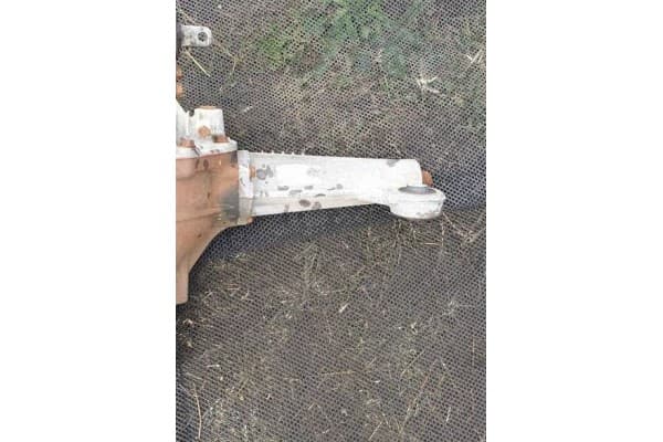 Puente delantero Jeep Cherokee WK 52111354AC usado 3