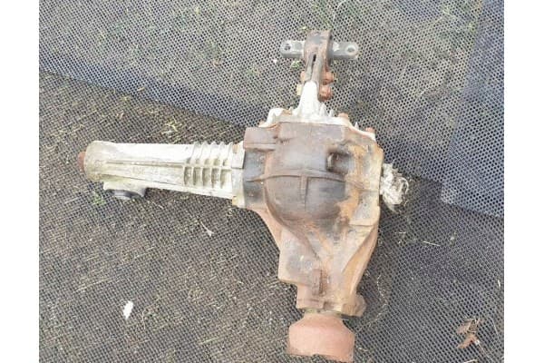 Puente delantero Jeep Cherokee WK 52111354AC usado 4