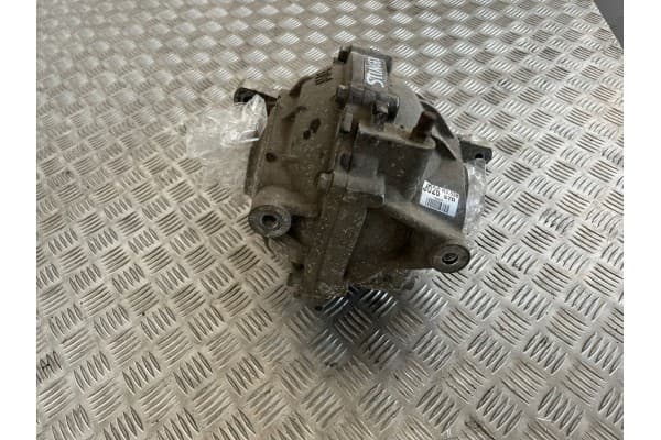 Diferencial trasero Kia Stinger J026 usado 3