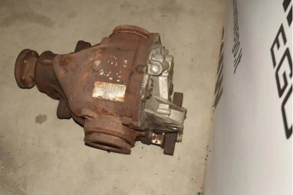 Diferencial trasero BMW Serie 3 E46 7526153 usado