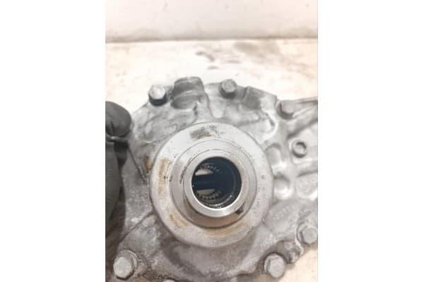 Diferencial delantero 8679973 BMW Serie 7 2021 usado 8