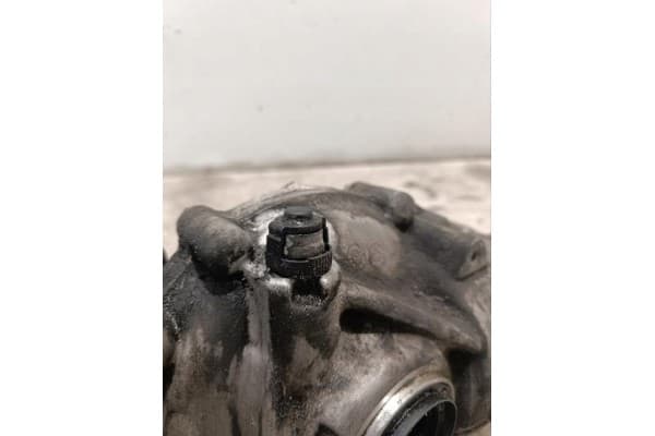 Diferencial delantero 8679973 BMW Serie 7 2021 usado 11
