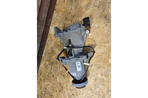 Diferencial trasero Ford Kuga II CV6W4B025DF usado 2