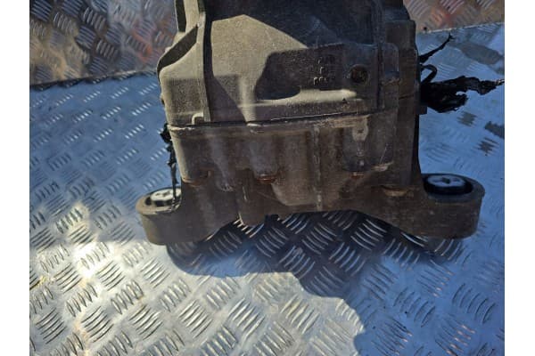 Diferencial trasero Audi Q7 4L 4460310092 usado 7
