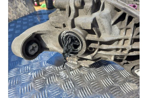 Diferencial trasero Audi Q7 4L 4460310092 usado 10