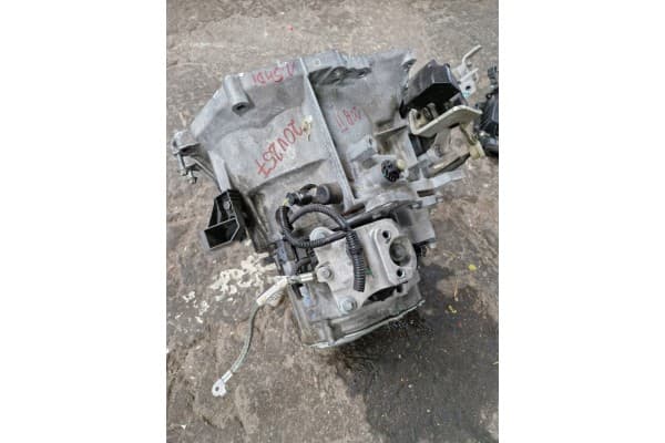 Caja de cambios Peugeot 208 II 1.5 HDI 20V257 usado