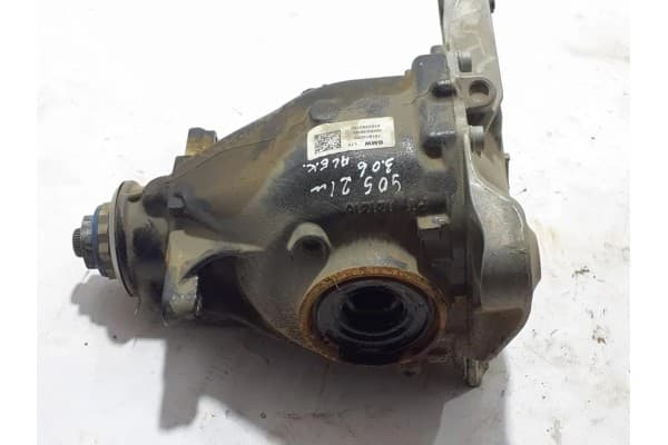Reductor trasero BMW 7618732 3.0L híbrido 2021 usado 2