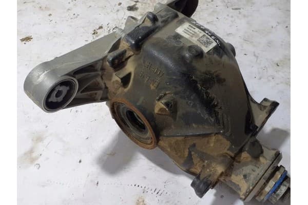 Reductor trasero BMW 7618732 3.0L híbrido 2021 usado 3