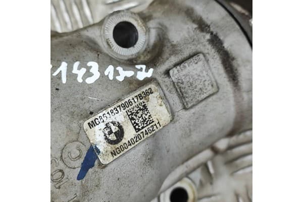 Panel delantero BMW Serie 3 (F30, F80) (2011-2019) usado 7
