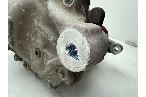 Reductor trasero Ford 3L31 2.3L gasolina 2015 usado 4