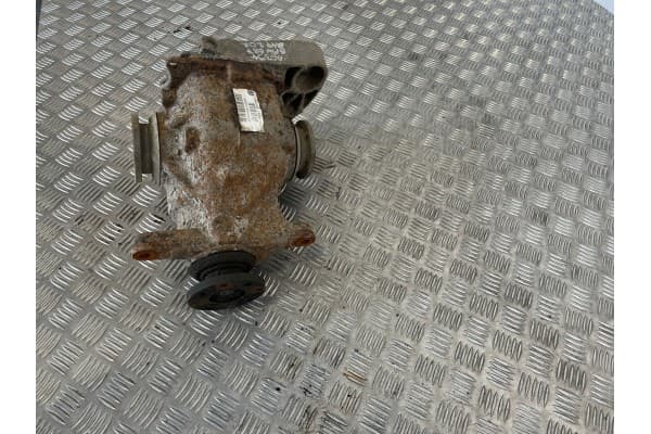 Diferencial trasero BMW 1 E81 E87 7556794 usado 2