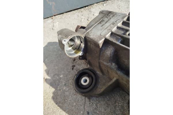 Diferencial trasero Audi A3 8Y 0CQ525010R usado 2