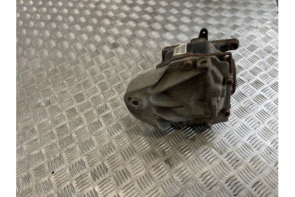 Diferencial trasero BMW 1 E81 E87 7599469 usado 2