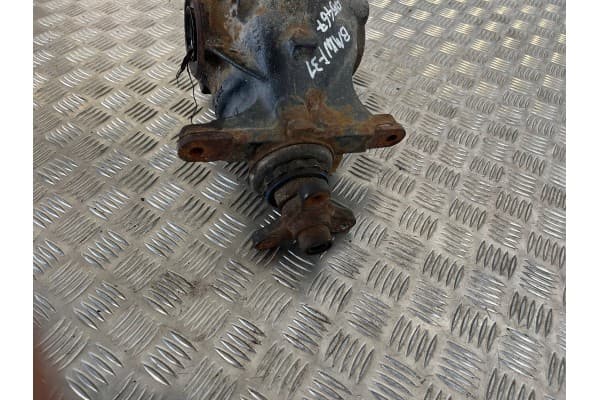 Diferencial trasero BMW 1 E81 E87 7599469 usado 3