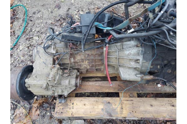 Caja de cambios manual Defender 2.5 TDI 300 usado 2