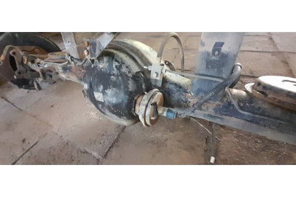 Diferencial delantero Nissan Patrol Y60 usado 5