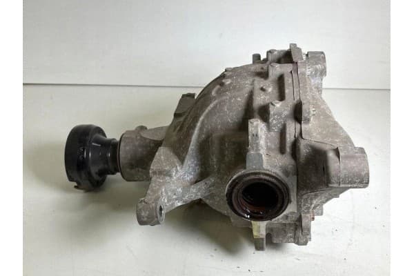 Reductor trasero Ford 75W85 2.3L gasolina 2018 usado 5