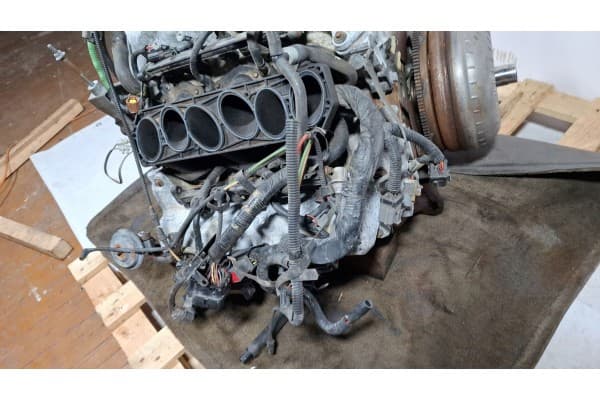 Motor delantero Ford Explorer 2000 usado 11
