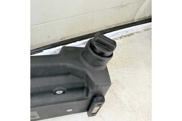 Depósito Webasto Iveco 5802928814 usado 6