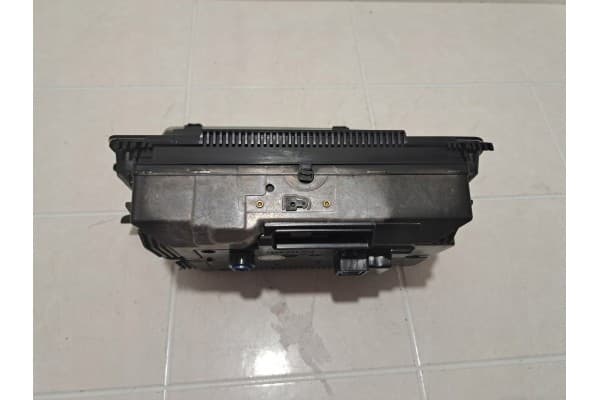 Pantalla Mercedes Clase S W221 1036909743 usado 6
