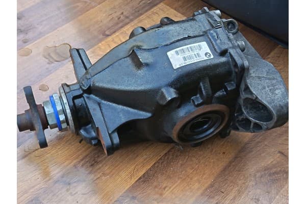 Diferencial trasero BMW F30 usado 2