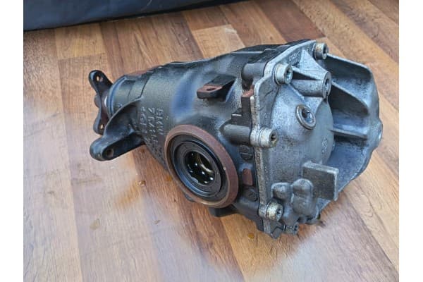 Diferencial trasero BMW F30 usado 4
