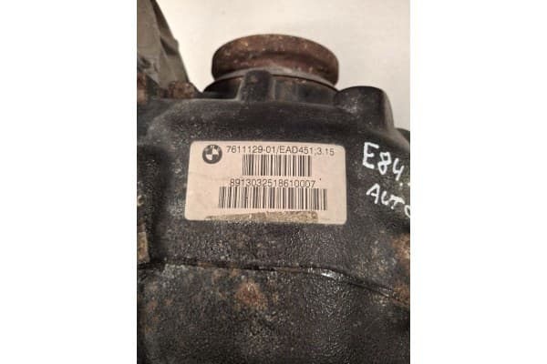 Diferencial trasero original BMW X1 E84 2014 usado 8