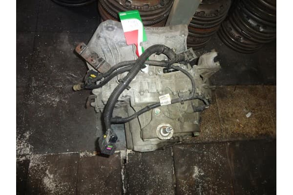 Caja de cambios DC4004 para Clio IV RS 1.6 Tce usado