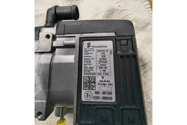 Hydronic S3 D4A 24V Man Eberspacher nuevo 5