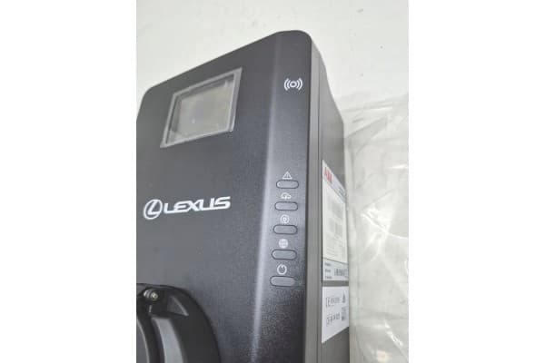 Cargador de pared Lexus 11 kW PW6BW-00027 usado 8