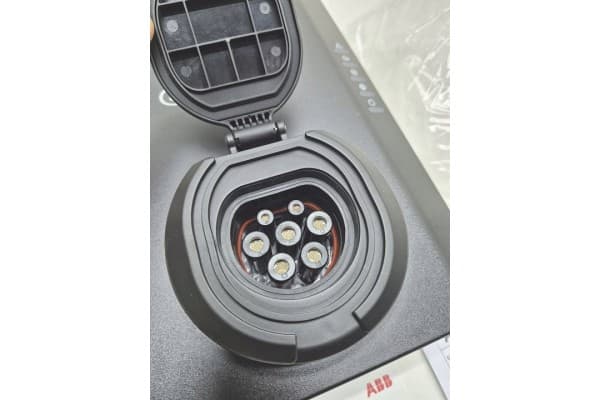 Cargador de pared Lexus 11 kW PW6BW-00027 usado 9