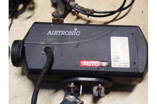 Eberspacher Airtronic D2 12V 34W 2,2KW usado 4
