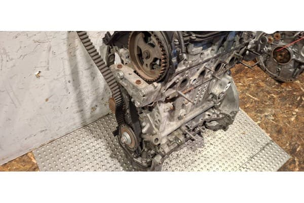 Motor 8HR Citroën C3 II DS3 1.4 e-HDi 2012- usado 4