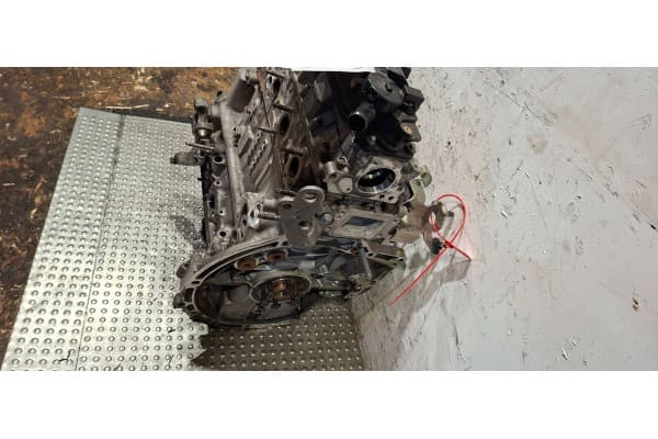 Motor 8HR Citroën C3 II DS3 1.4 e-HDi 2012- usado 5