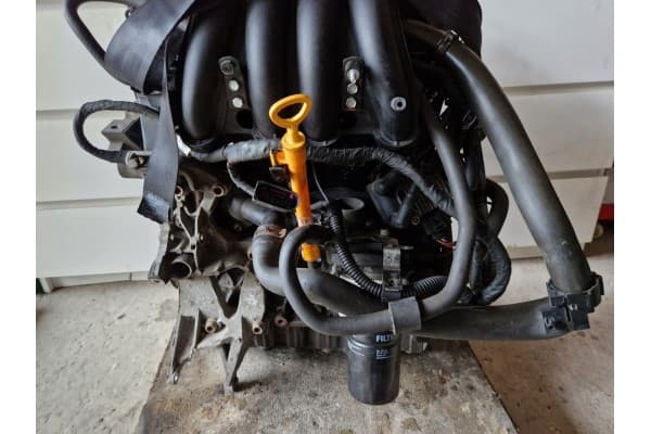 Motor VW Jetta VI 5C6 2.0 FSI Cbp usado 2