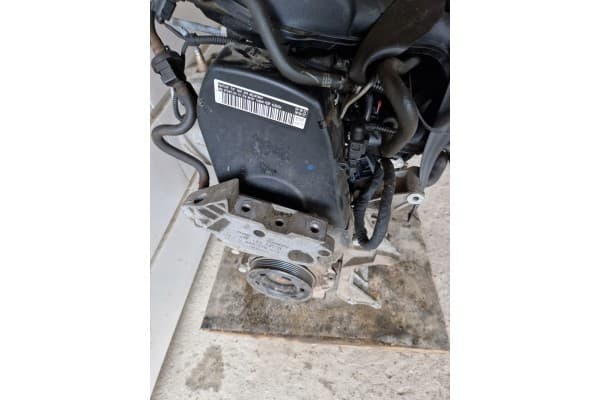 Motor VW Jetta VI 5C6 2.0 FSI Cbp usado 3