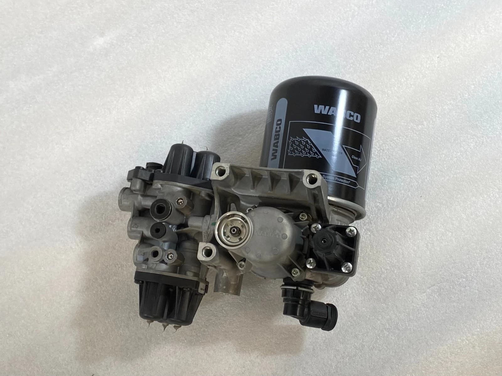Válvula de 6 vías Iveco Stralis 9347050210 nuevo 2
