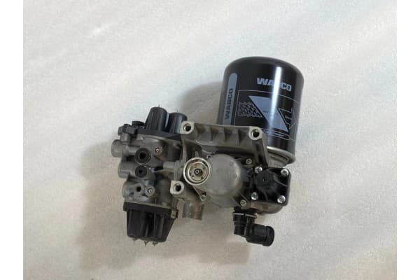 Válvula de 6 vías Iveco Stralis 9347050210 usado 2